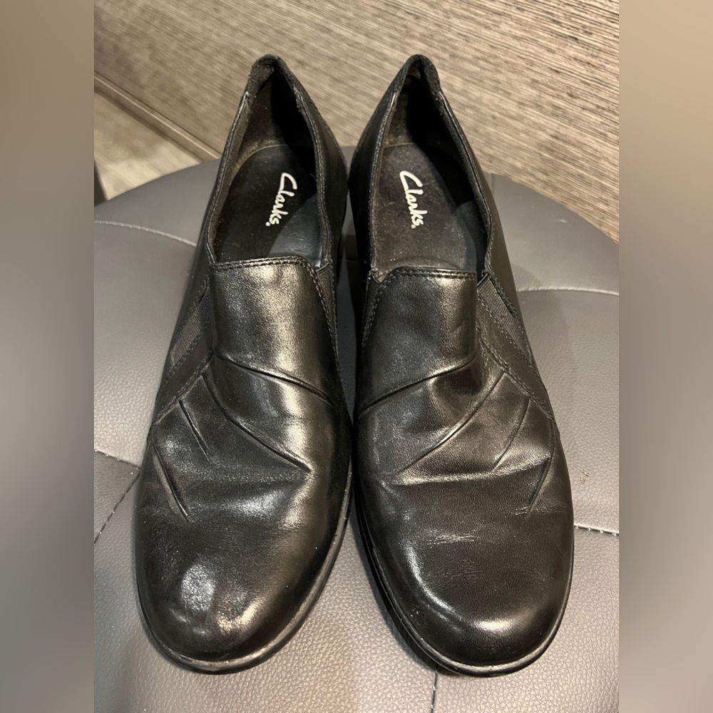 Clark’s womens 9‎ 1/2 N walking shoes comfort